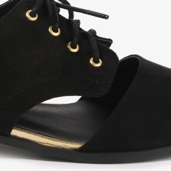 BLACK  CUT OUT SHOES - Picture 3 of 4